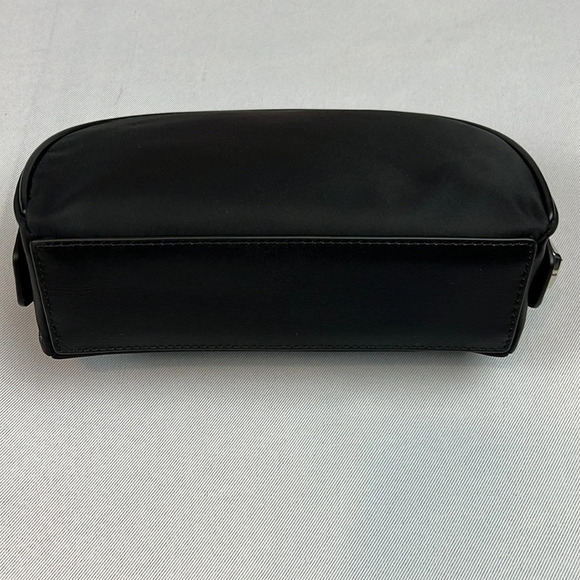 NWOT Cartwright The Clam Luxury Lockable Bag - Picture 3 of 11